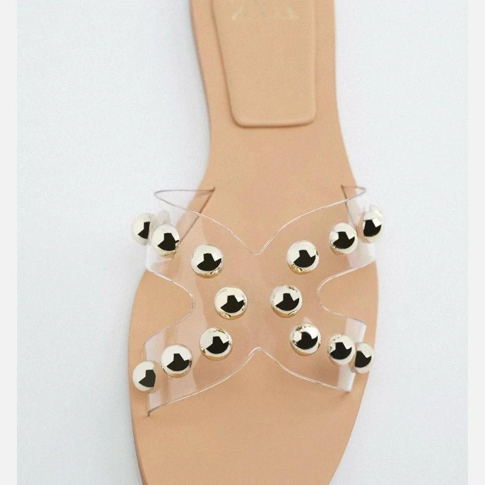 ZARA, Stylish Tan Sandals with Gold Accents - Picture 5 of 7